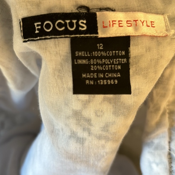 Black & White Pleated Skirt - Picture 4 of 6